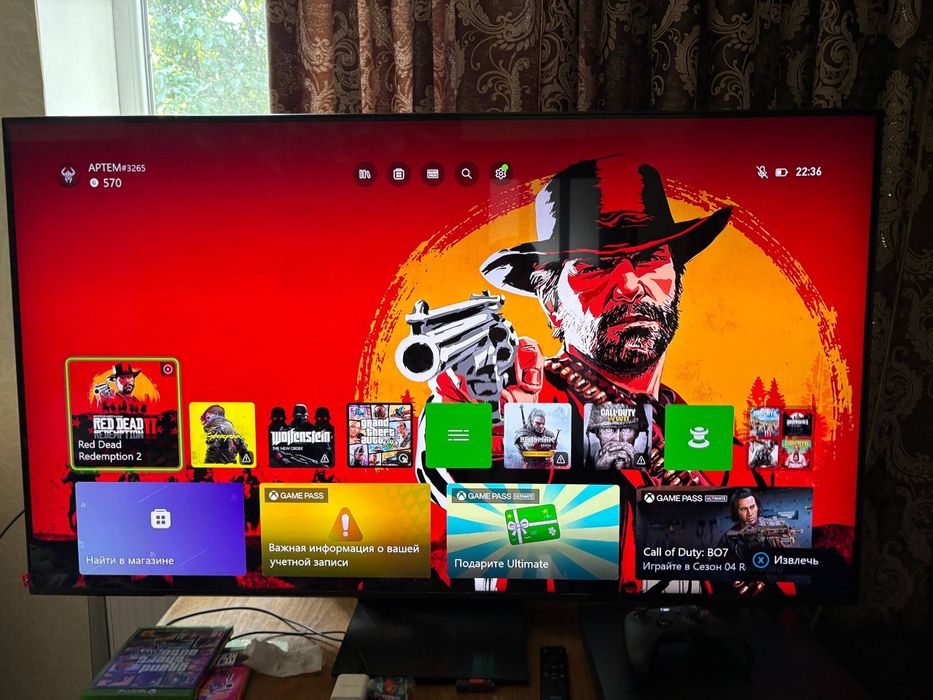 Продам срочно Xbox One X 1 ТБ (б/у) в отличном состоянии