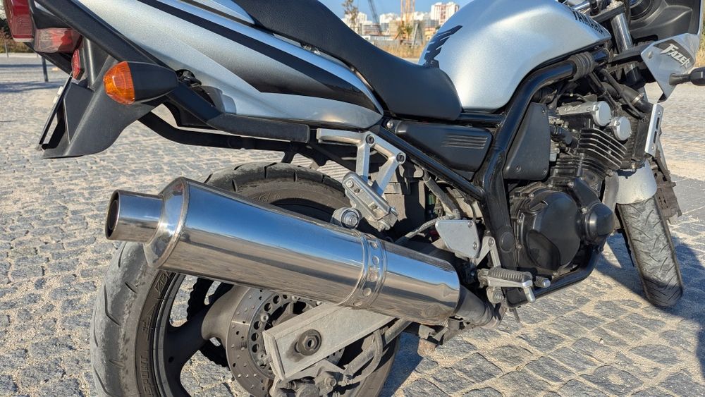 Yamaha FZS 600 FAZER
