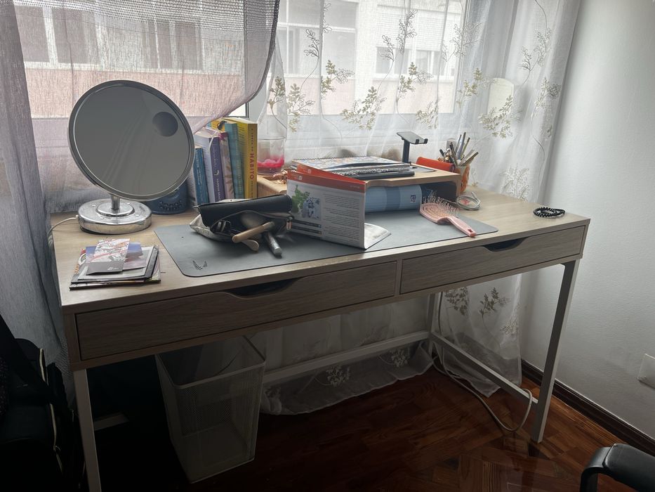 Secretária Alex Ikea - Cor Madeira 132x58cm
