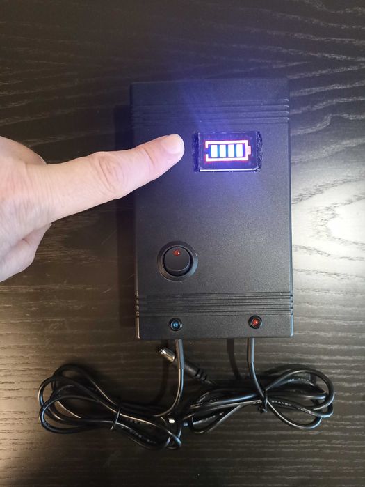 Безперебійник живлення роутерів інтернету на 2 виходи 5В або 9В та 12В