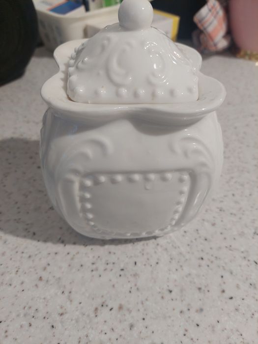 Cukiernica ceramiczna