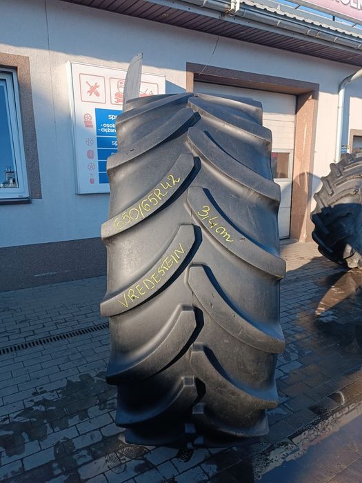 650/65R42 Vredestein Traxion 65