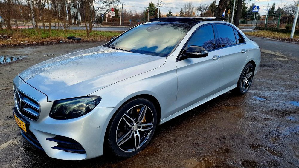 Mercedes-Benz Klasa E Mercedes E klasa E350d AMG line/Panorama/Virtual/360*/Distronic/Nappa