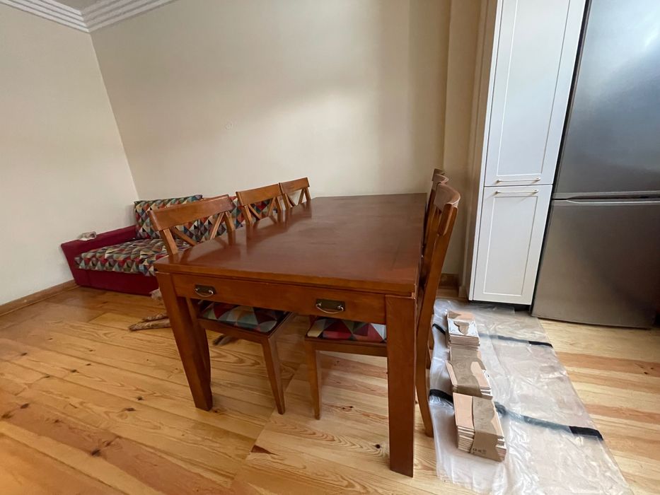 Mesa cadeiras e aparador cerejeira
