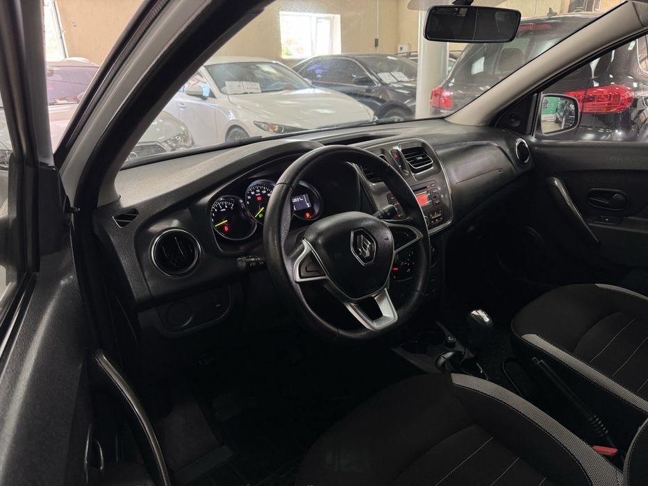 Renault Sandero Stepway 0.9i 12V АКПП 2017 р.в. (90 к.с.)