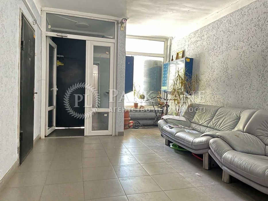 Оренда офісу/шоу-руму (43 м²) у самому центрі Києва – вул. Івана Франка, 30