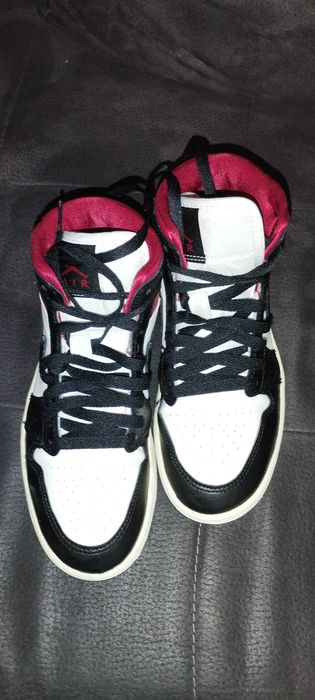 Sapatilhas Nike Jordan 1 mid
