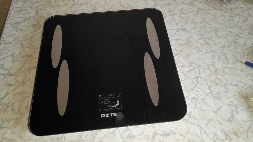 Ваги напольні електронні