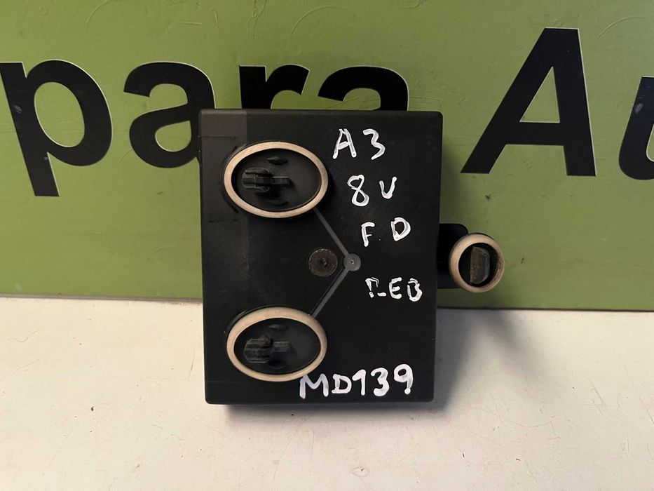 Audi A3 8V / 5Q0959592B - Modulo Porta Direita - MD139