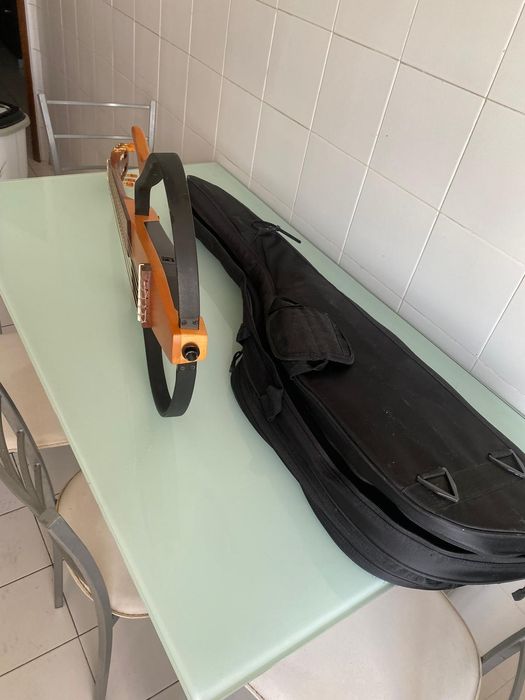 Guitarra yamaha silent imaculada