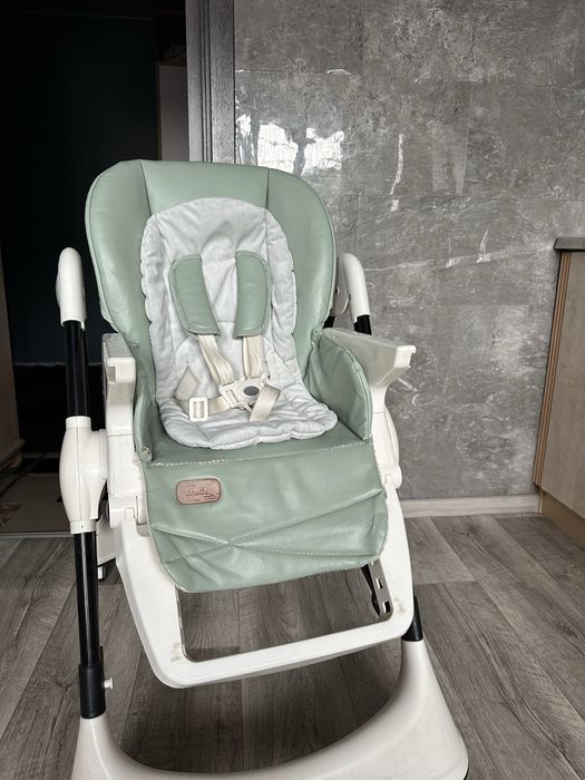 Стульчик для кормления Carrello Stella