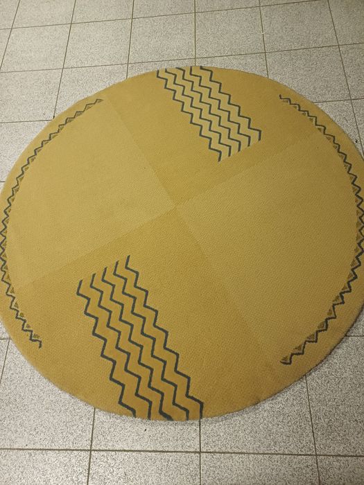 Carpete redonda bonita