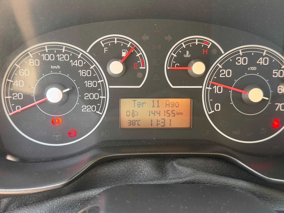 Fiat Punto 2008 completo APENAS 144MIL Km