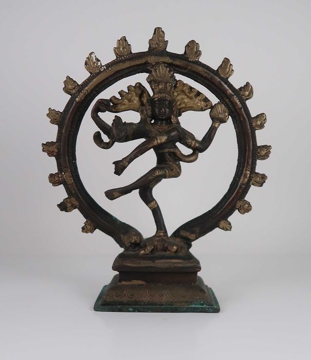 Escultura Shiva Nataraja antiga - 18.5 cm
