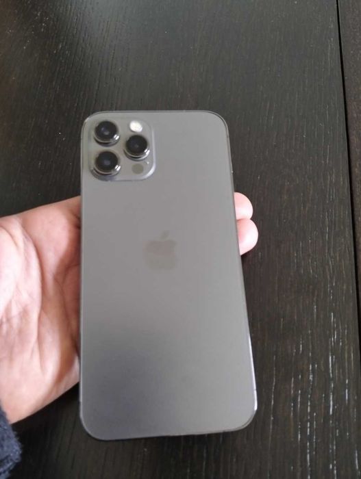 iPhone 12 Pro Max 256GB – Like New, No Scratches!64750719060995124