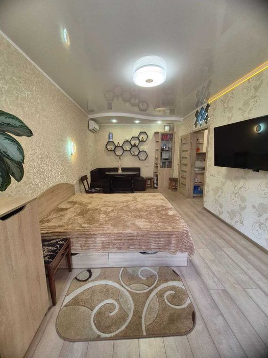 1 кімнатная, Шкільна