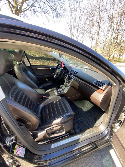 Volkswagen passat b7 2011 року