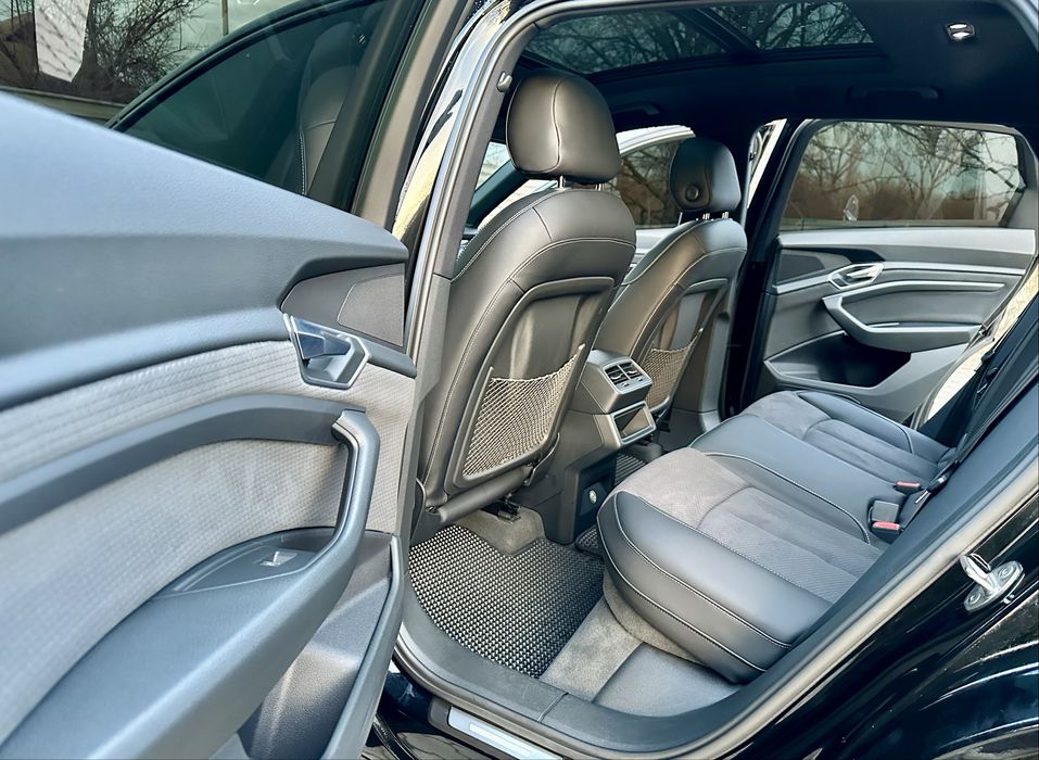 Audi E-tron 95kBt S-line 408л.с Quattro Европа Некрашена  Обмен