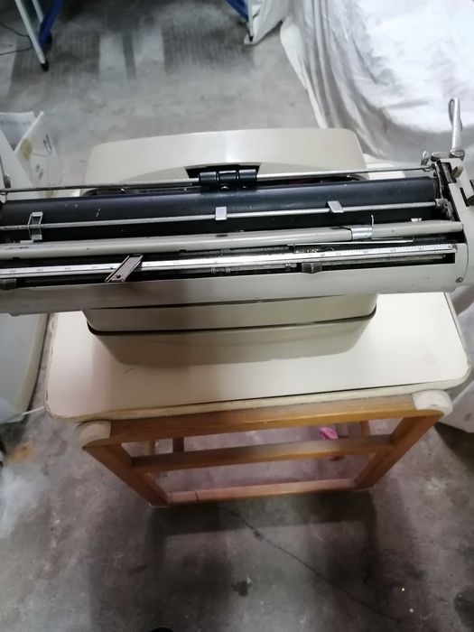 Máquina de escrever antiga
