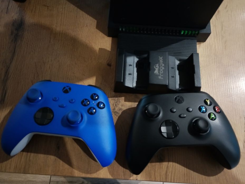 Konsola Xbox seriesx+ dodatki