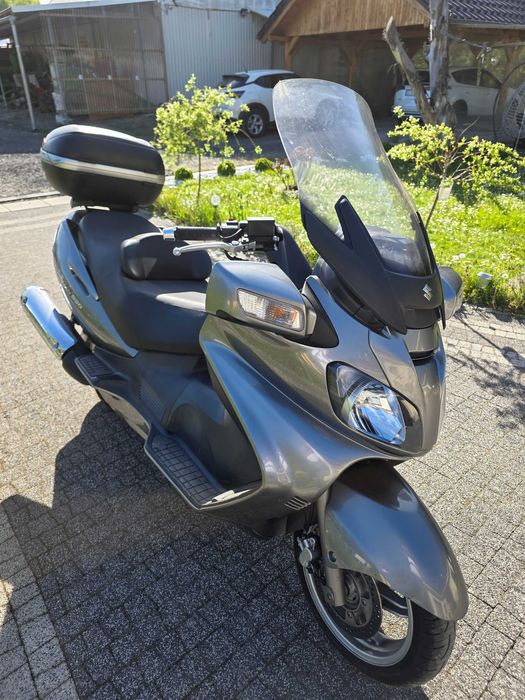 Suzuki Burgman AN  650 executive