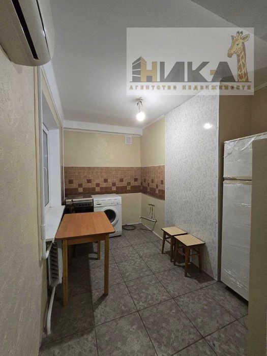 Продам 2-х кімнатну квартиру вул. Лахтінська