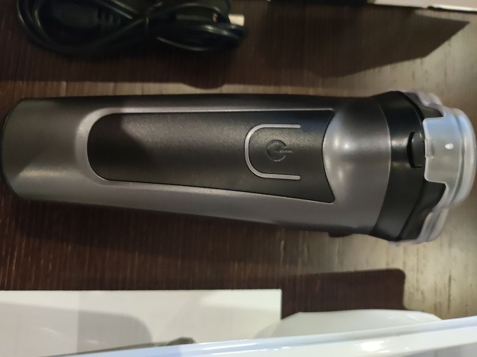 Máquina barbear novinha para si