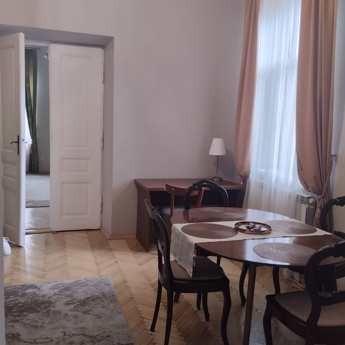 АКТУАЛЬНА,ЦЕНТР, вул. Івана Франка 43-3кім.85м.