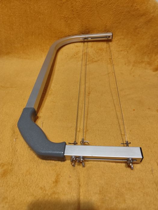 Пилка (струна) для бісквітів