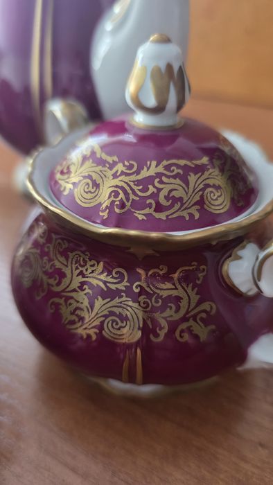 Повний кофейний набір із фарфора виготовлений у Німецькій Демократичній Республіці (ГДР, Східна Німеччина) «Made in German Democratic Republic».