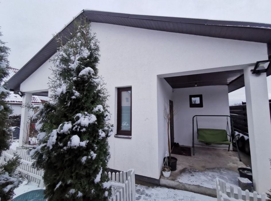 Продається будинок в чудовій локації!