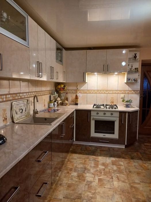 Продаж будинку з ремонтом  в с. Зимна Вода