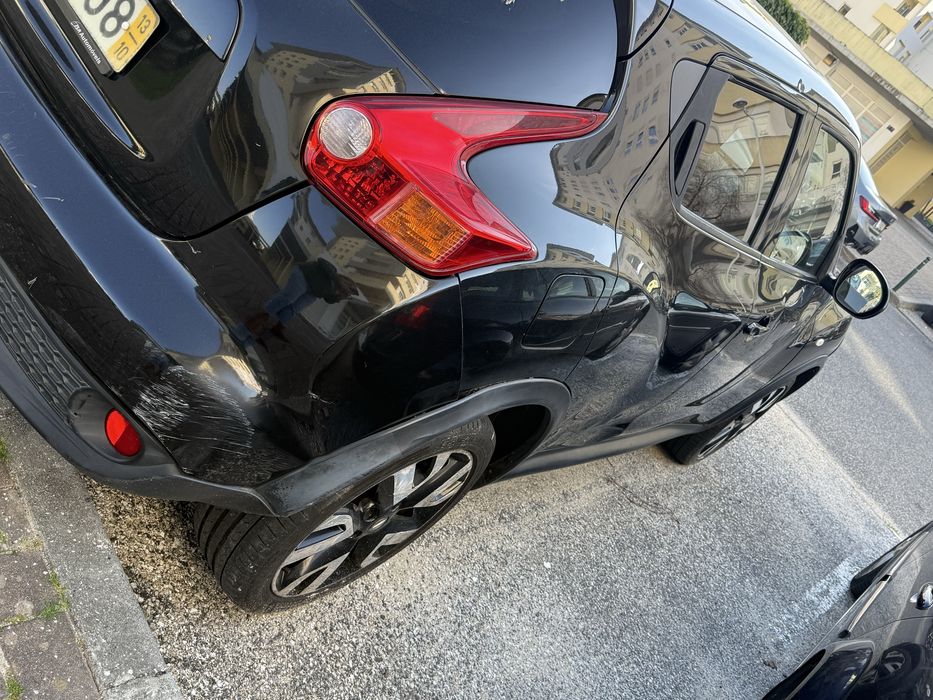 Nissan Juke  - preto - bom estado