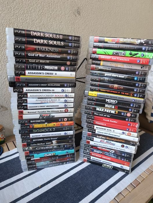 Konsola PlayStation 3 PS3 slim 320GB 2xpad HDMI + gra Minecraft po polsku