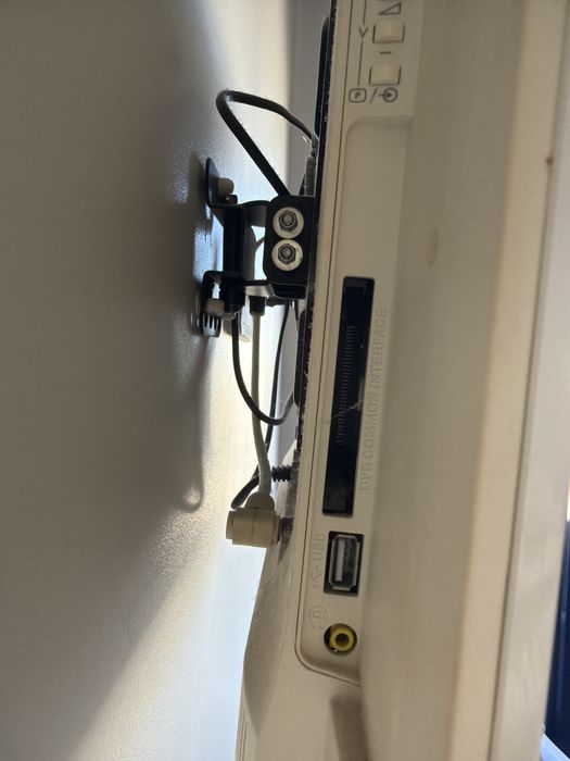 Televisao TOSHIBA 23”