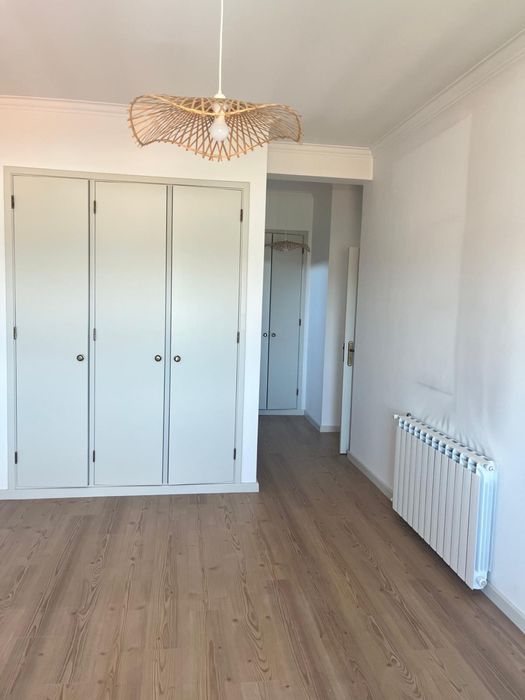 Apartamento T3 para Arrendamento no centro de Meirinhas