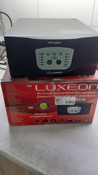 Источник бесперебойного питания  LUXEON 500серия LX 9EON