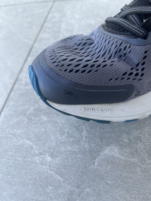 Продам кроссівки saucony