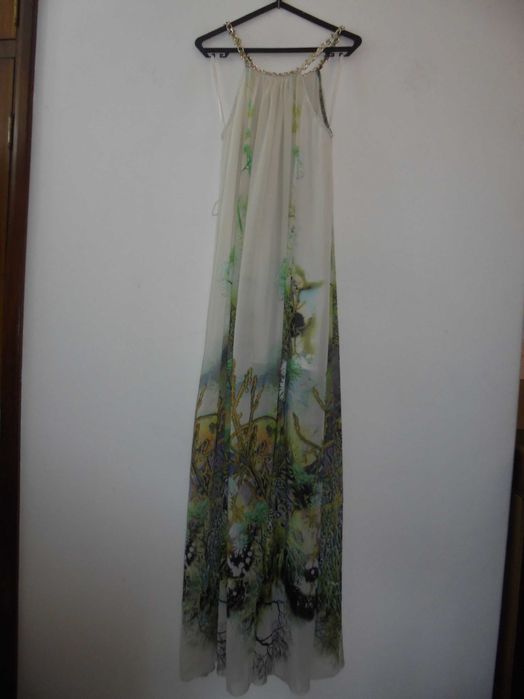 vestido de senhora muito fresco e muito bonito