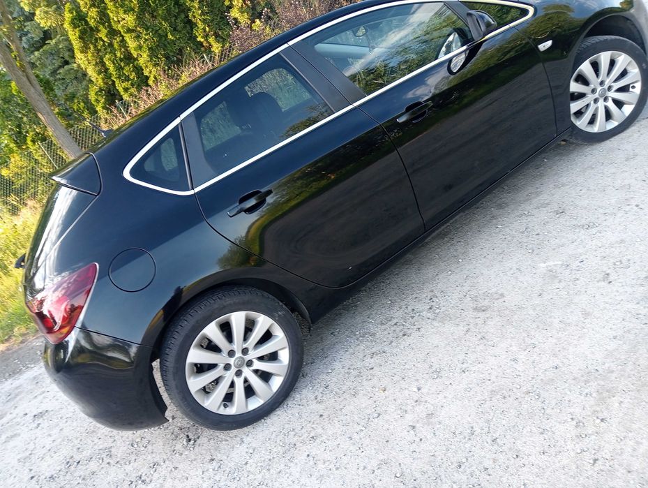 opel astra j  gaz super stan