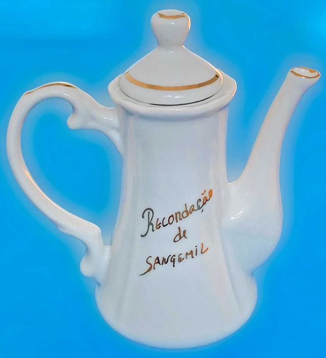 Mini-Bule em Porcelana, Novo