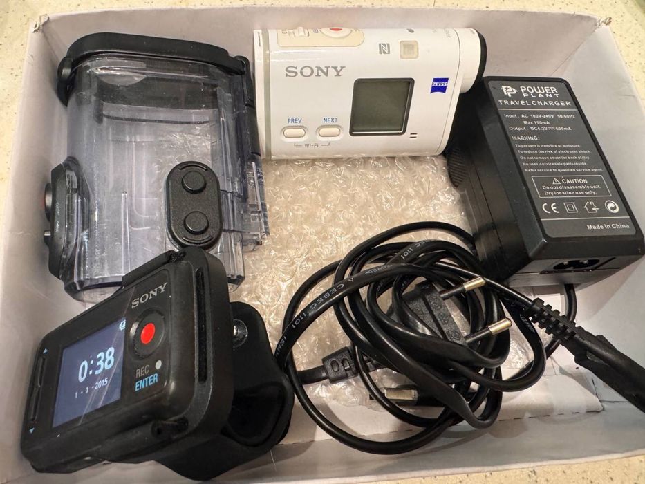 Экшен камера Sony FDR-X1000V