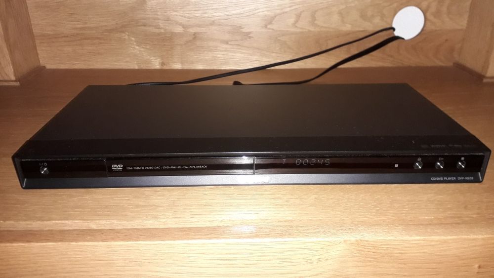 Leitor de DVD pouco usado com adaptador para LCD64297611020161122