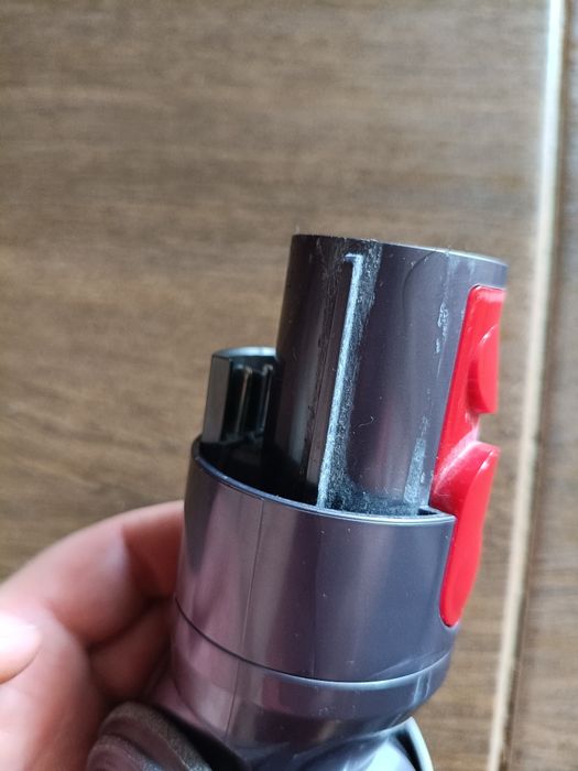 Щітка         Dyson