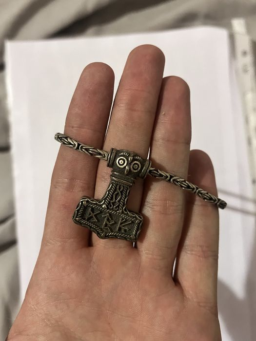 Colar viking e pingente de prata artesanal