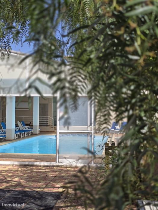 T2 com Box de 32,85 m² e Arrecadação de 19,60 m² com Piscina