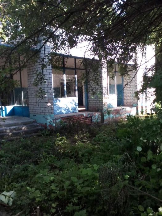 Продам турбазу Днепропетровская обл, Самарь 3,5 га земли  4 тыс м2 зданий 70 $ за м2 от собственника