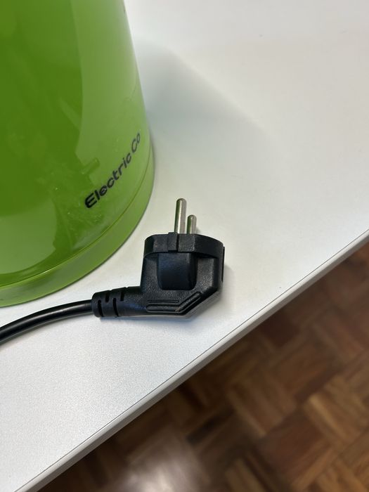 Fervedor de água / chameira elétrica Eketric Co