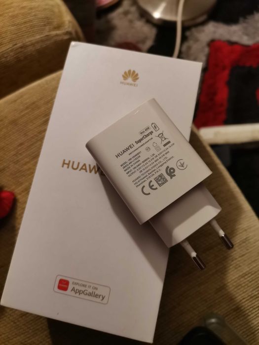 VENDO HUAWEI P40 LITE - muito pouco usado