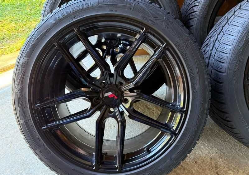 Felgi z oponami Zimowymi 5x120 20 Cali ET40 BMW X5M F15
